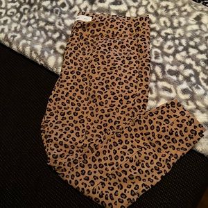 Old Navy Cheetah/Leopard Stevie Pointe Pants